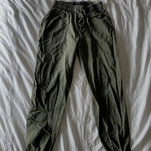 Utility joggers